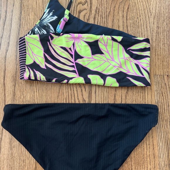 Maaji reversible swim suit - Picture 4 of 4